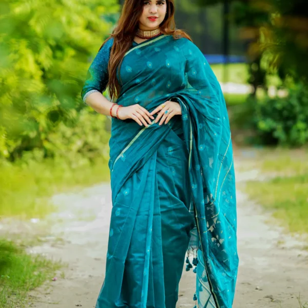 ট্র্যাডিশনাল হ্যান্ডলুম হাফসিল্ক জামদানি শাড়ি